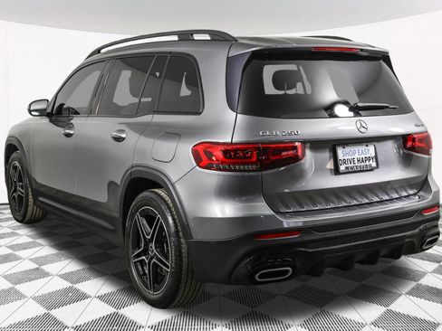 Used 2021 Mercedes-Benz GLB 250 4MATIC w/ AMG Line image 18