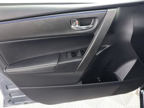 Used 2018 Toyota Corolla SE w/ SE Premium Package FWD image 24