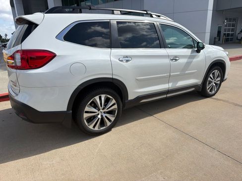 Used 2020 Subaru Ascent Touring w/ Popular Package #3 AWD/4WD image 4