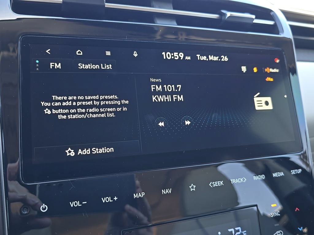 New 2024 Hyundai Tucson Limited FWD image 11