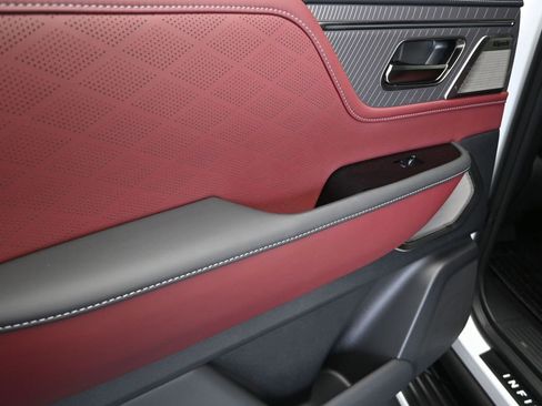 New 2026 INFINITI QX80 Autograph image 15