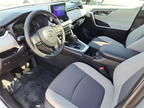 Used 2025 Toyota RAV4 XLE image 10