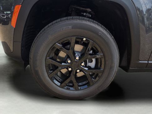 New 2026 Jeep Grand Cherokee Altitude RWD image 28