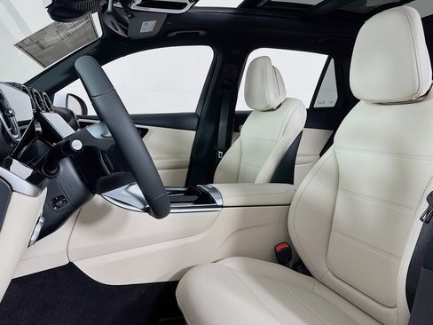 New 2026 Mercedes-Benz GLC 300 image 16