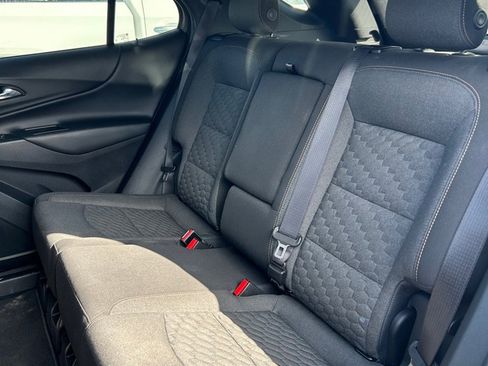 Used 2021 Chevrolet Equinox LS image 9