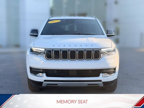 Used 2023 Jeep Wagoneer L Series II w/ Rear Seat Video Group 1 AWD/4WD image 5