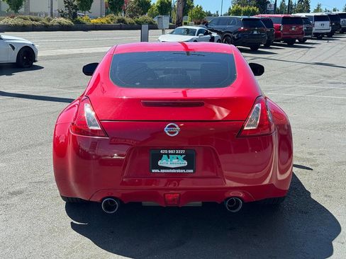 Used 2016 Nissan 370Z Coupe RWD image 4
