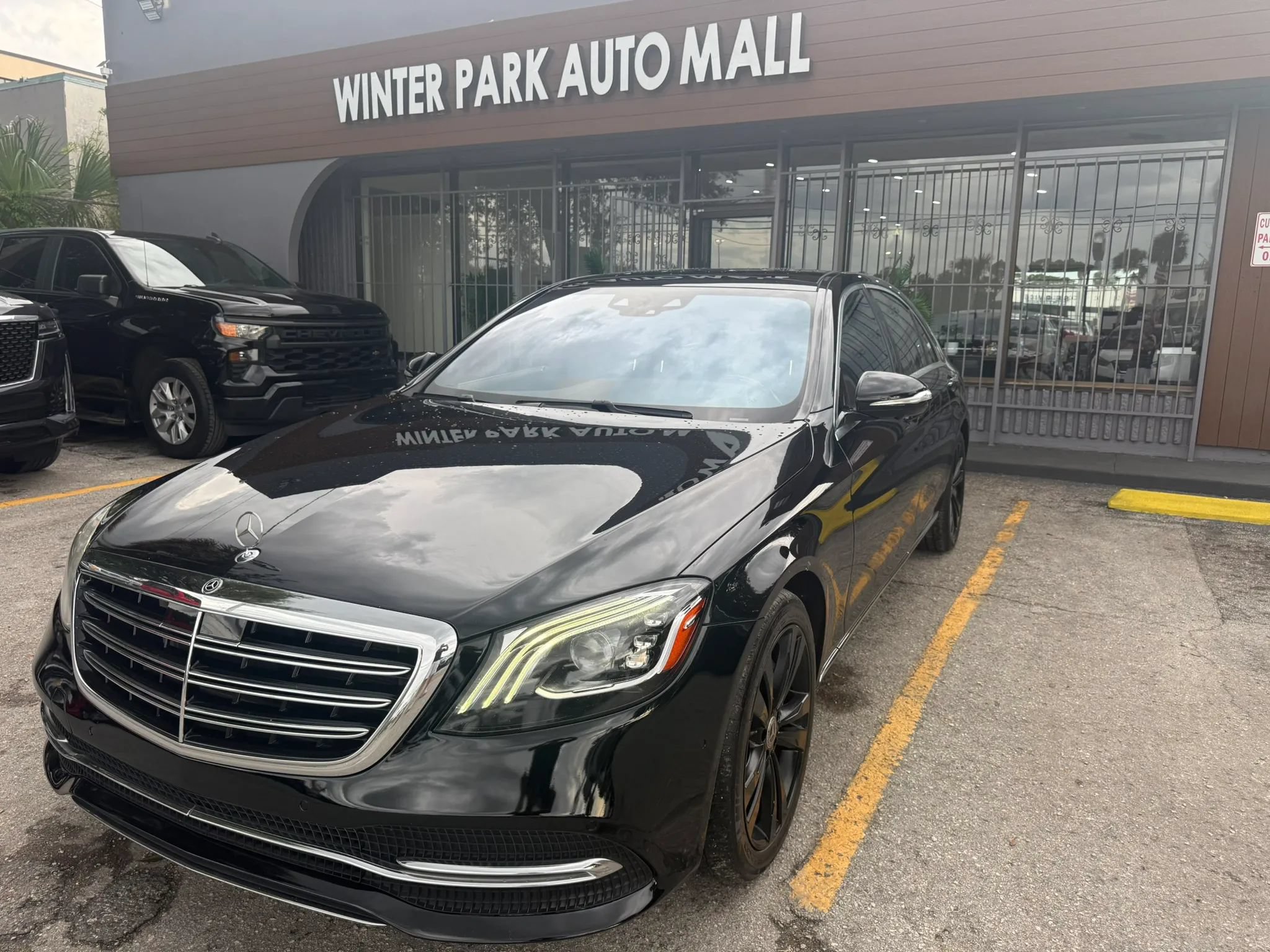 Used 2019 Mercedes-Benz S 560 4MATIC Sedan w/ Premium Package image 1
