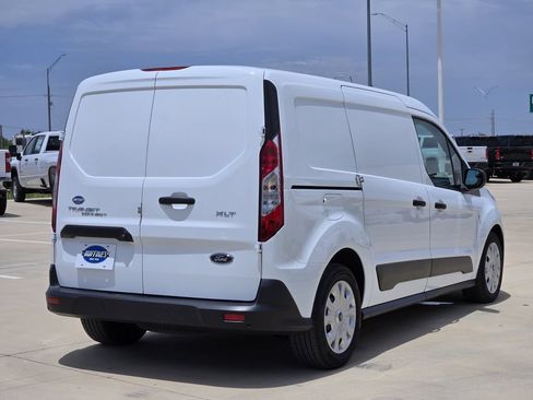 Used 2023 Ford Transit Connect XLT FWD image 7