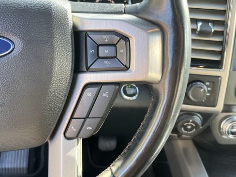 Used 2019 Ford F150 Platinum w/ Equipment Group 701A Luxury AWD/4WD image 24