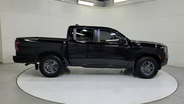 Certified 2025 Nissan Frontier SV RWD image 8