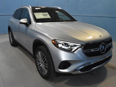 New 2026 Mercedes-Benz GLC 300 4MATIC image 1