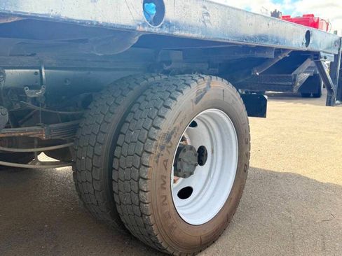 Used 2021 Ford F550 4x4 Regular Cab Super Duty image 18