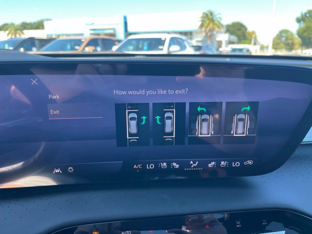 Used 2026 Buick Enclave Avenir w/ Super Cruise Package FWD image 31