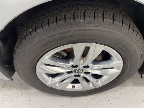 Certified 2023 Toyota Sienna Limited AWD/4WD image 11