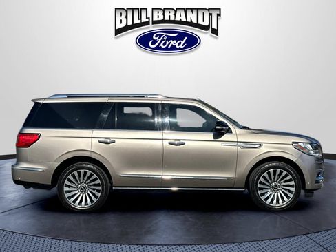 Used 2018 Lincoln Navigator Reserve w/ Technology Package AWD/4WD image 2