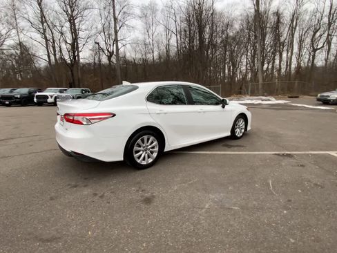 Used 2020 Toyota Camry LE image 13