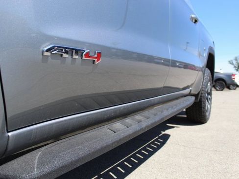 Used 2024 GMC Sierra 1500 AT4 w/ Technology Package image 29