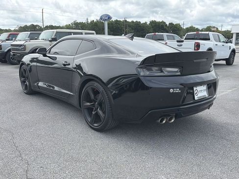 Used 2017 Chevrolet Camaro LT RWD image 5