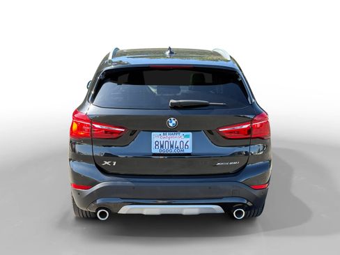Used 2021 BMW X1 xDrive28i w/ Convenience Package AWD/4WD image 4