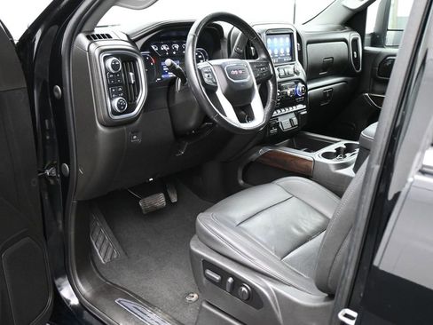 Used 2022 GMC Sierra 3500 SLT w/ SLT Convenience Package AWD/4WD image 4