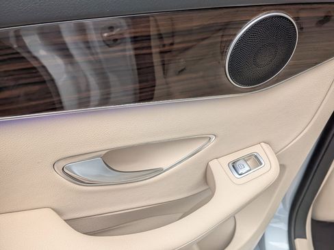 Used 2022 Mercedes-Benz GLC 300 4MATIC image 28