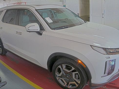 Used 2023 Hyundai Palisade SEL image 3