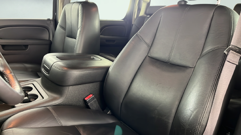 Used 2013 Chevrolet Silverado 2500 LTZ AWD/4WD image 33