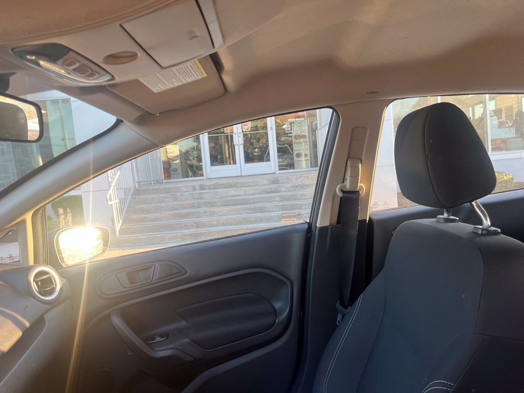 Used 2018 Ford Fiesta SE FWD image 11