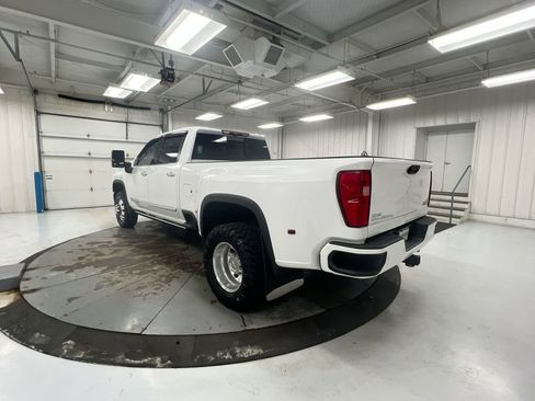 Used 2024 Chevrolet Silverado 3500 High Country w/ High Country Premium Package AWD/4WD image 12