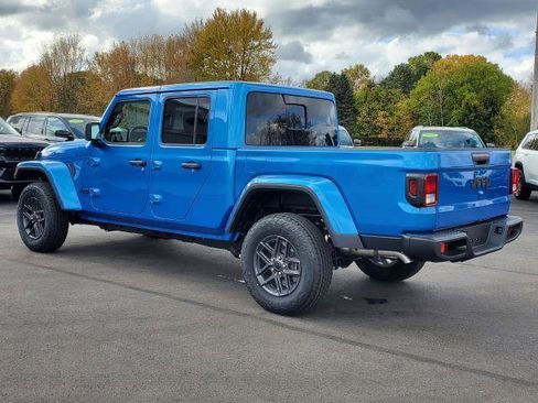 New 2026 Jeep Gladiator Sport image 4