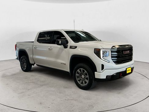 Used 2024 GMC Sierra 1500 AT4 w/ Technology Package AWD/4WD image 3