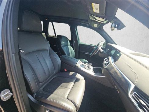 Used 2022 BMW X5 sDrive40i w/ M Sport Package RWD image 19