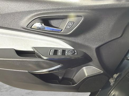 Certified 2025 Chevrolet Trax LT w/ Driver Confidence Package image 24