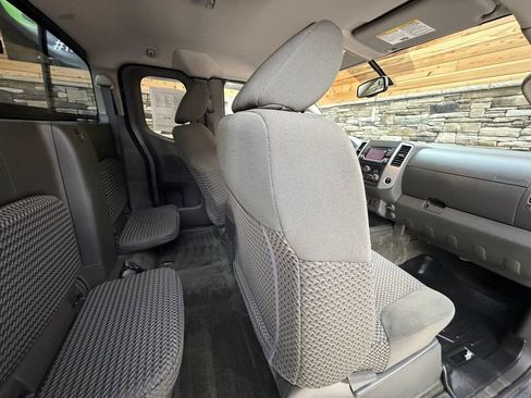 Used 2017 Nissan Frontier SV w/ SV Value Truck Package image 28