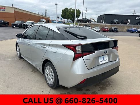Used 2020 Toyota Prius LE FWD image 10
