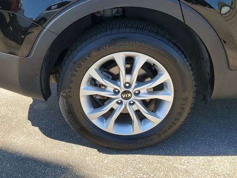 Used 2020 Kia Telluride LX FWD image 7