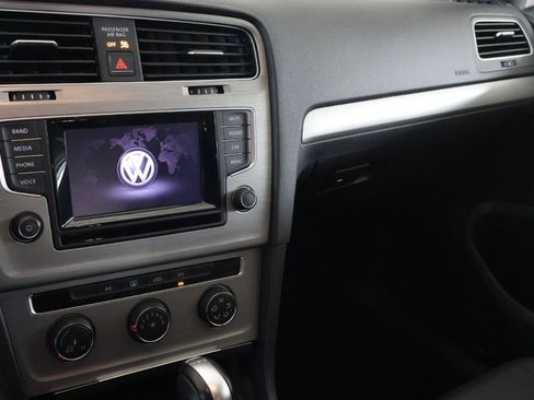 Used 2015 Volkswagen Golf TDI SEL FWD image 19