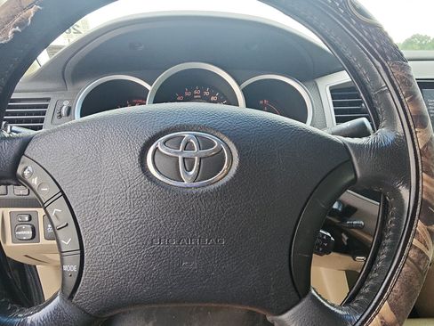 Used 2011 Toyota Tacoma 4x4 Access Cab V6 w/ SR5 Pkg #2 image 12