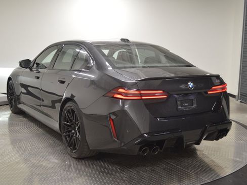 Used 2025 BMW M5 w/ Carbon Package image 3