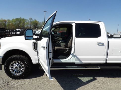 Used 2022 Ford F250 XLT w/ XLT Premium Package image 13