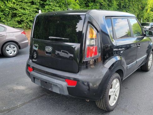 Used 2011 Kia Soul + FWD image 5