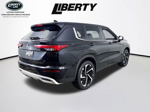 Used 2023 Mitsubishi Outlander SE image 7