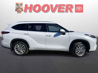 Used 2026 Toyota Highlander Limited video 2