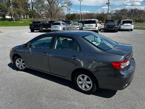 Used 2011 Toyota Corolla LE image 14