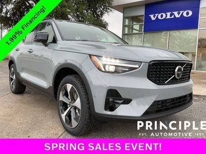 New 2026 Volvo XC40 B5 Plus w/ Protection Package Premier