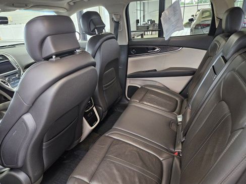 Used 2019 Lincoln Nautilus Reserve w/ Driver Assistance Package AWD/4WD image 9