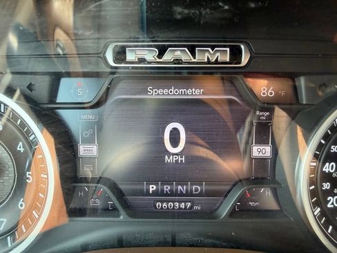 Used 2019 RAM 1500 Laramie AWD/4WD image 34