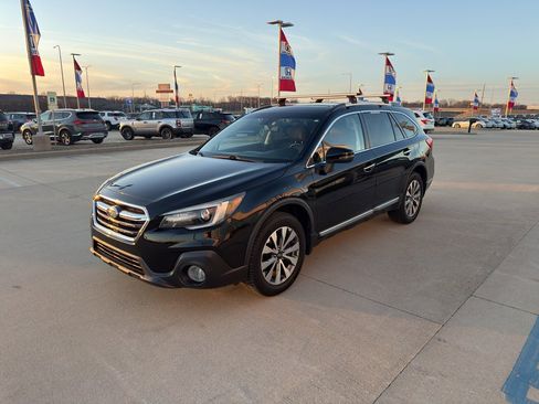 Used 2019 Subaru Outback 3.6R Touring w/ Popular Package #3A image 1