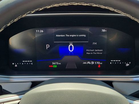 Certified 2025 Volkswagen Taos SE image 27